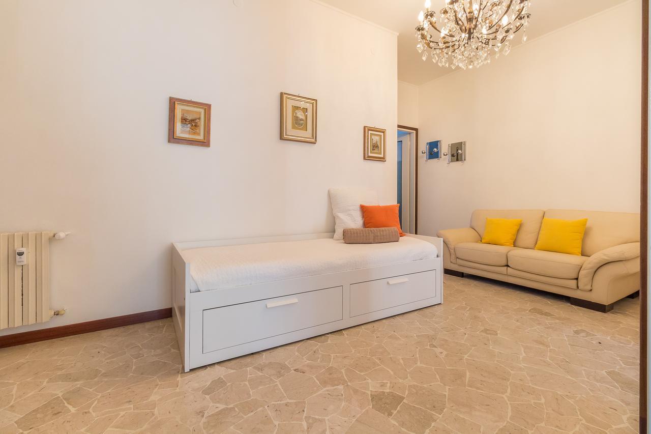 Alessia'S Flat- Sondrio M3 Apartment Милано Екстериор снимка
