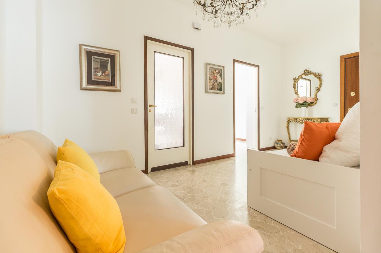 Alessia'S Flat- Sondrio M3 Apartment Милано Екстериор снимка